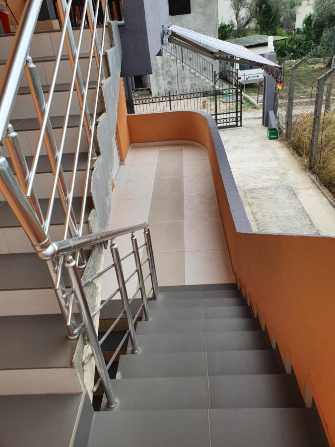 Apartmen Kuca Za Odmor I Familiju Bar Zewnętrze zdjęcie